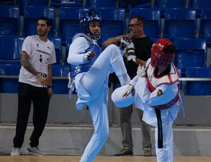 Patada de combate Taekwondo Sonbae