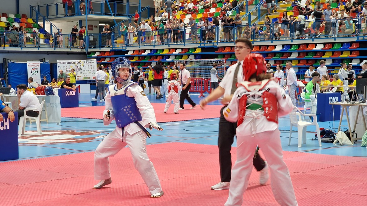 Combate de competición Taekwondo Sonbae